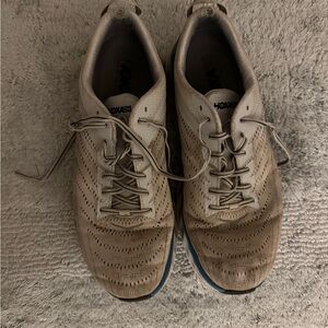 HOKA ONE ONE Arahi 4 Running Shoe